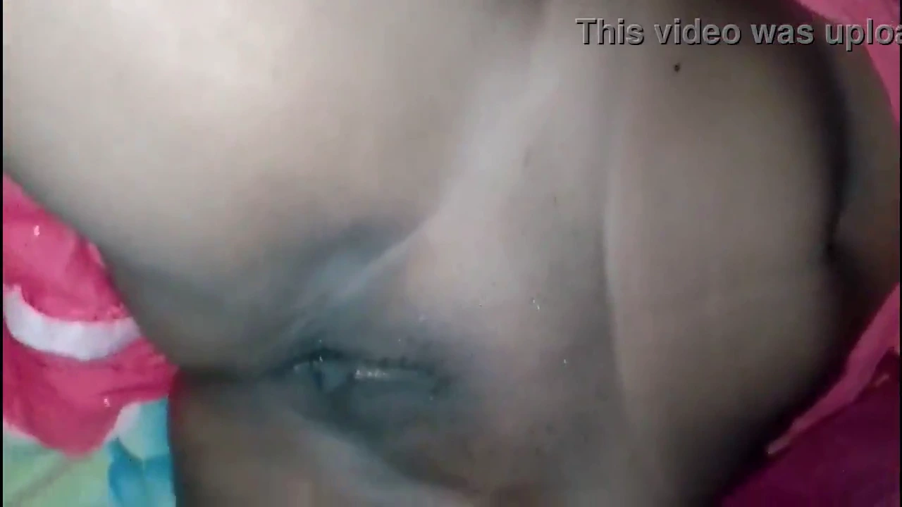 This woman's vagina is extremely constricted porn video